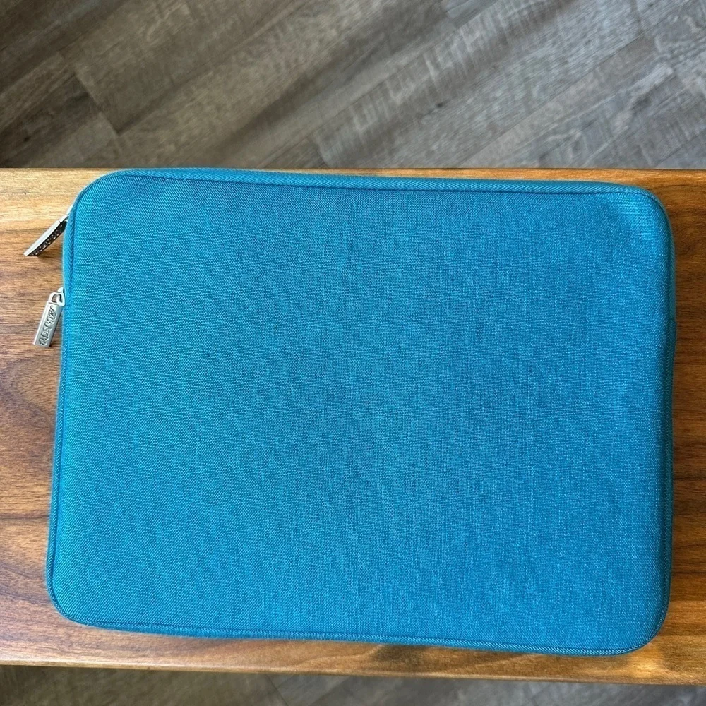 Teal blue nylon laptop computer/ipad 8.5x12” padded zippered pouch case